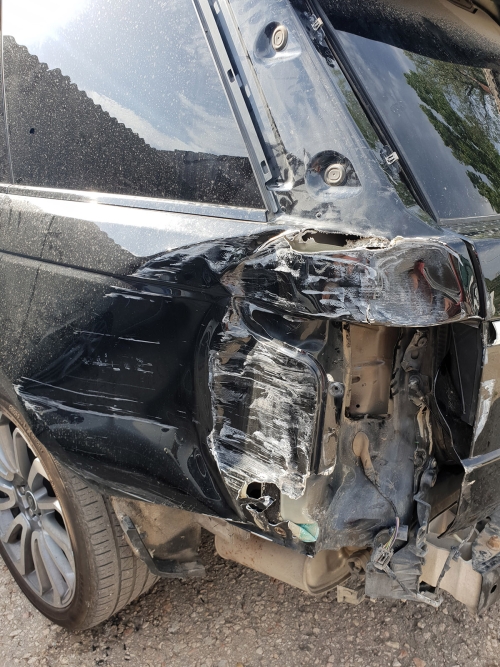 Рихтовка, замена и покраска заднего алюминиевого крыла, на автомобиле Range Rover (Ренж-Ровер)
